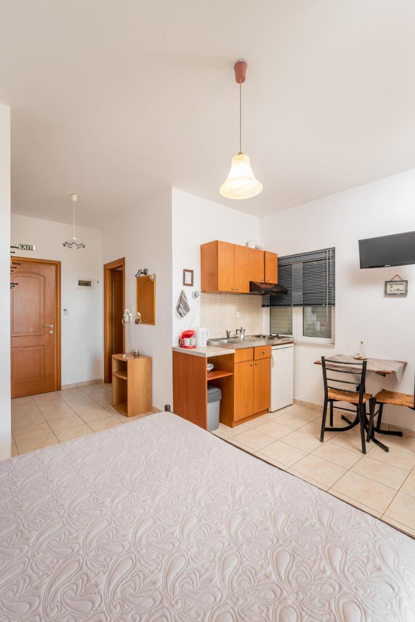 Faros Apartments Xerokampos  Eksteriør bilde